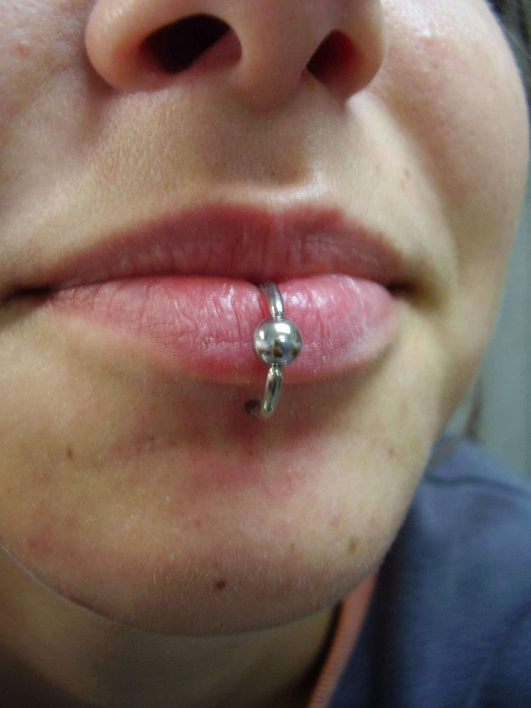 Labret piercing